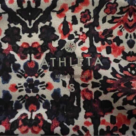 Athleta Indigo Shores Navy Patterned Capri Leggings - Picture 7 of 8